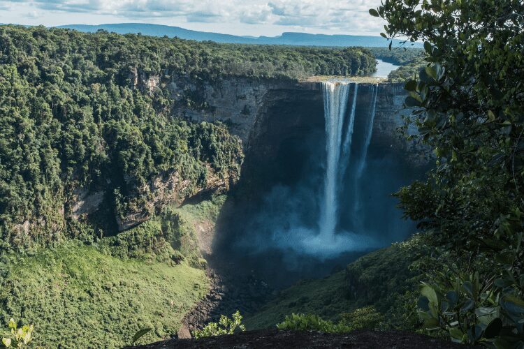 Tallest single-drop Kaieteur waterfall