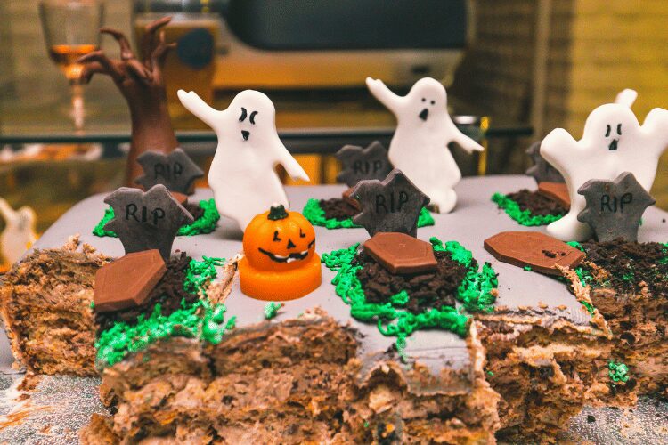 Graveyard cakes